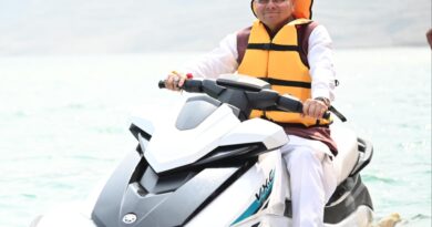 टिहरी झील में रोमांच के सफर पर निकले मुख्यमंत्री पुष्कर सिंह धामी, लेक फेस्टिवल में दिखे सीएम पुष्कर सिंह धामी के अलग-अलग अंदाज