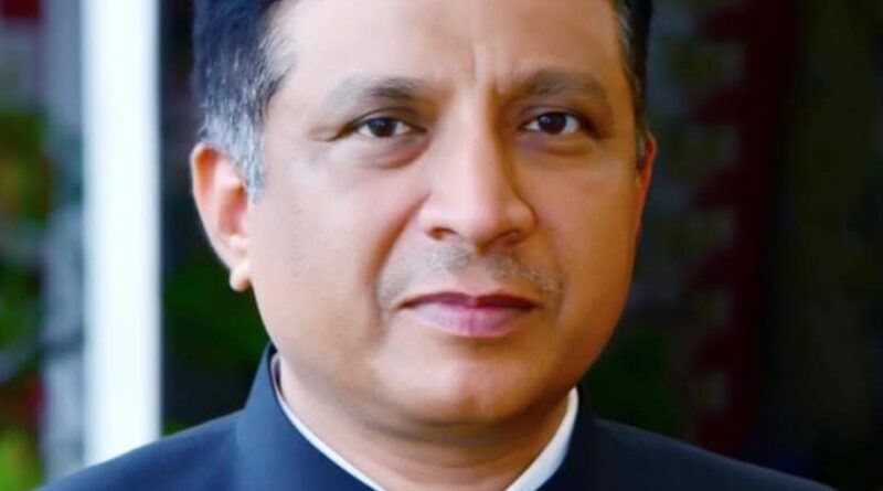 सूचना विभाग में मनाया गया No Vehicle Day,  डीजी सूचना बंसीधर तिवारी खुद साइकिल चलाकर पहुंचे ऑफिस