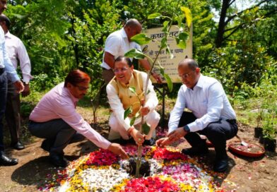 मुख्यमंत्री आवास परिसर में 3-बी गार्डन (बी-फ्रेंडली, बटरफ्लाई-फ्रेंडली एवं बर्ड-फ्रेंडली गार्डन) के निर्माण कार्य का शुभारम्भ