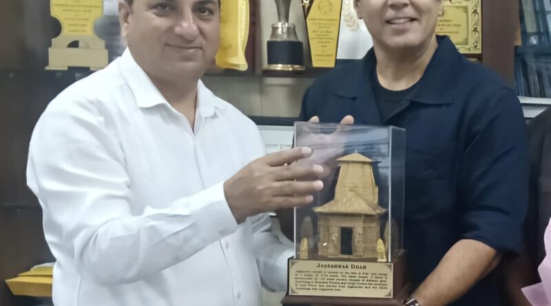 फिल्म अभिनेता अमन वर्मा ने की फिल्म विकास परिषद के नोडल अधिकारी से भेंट