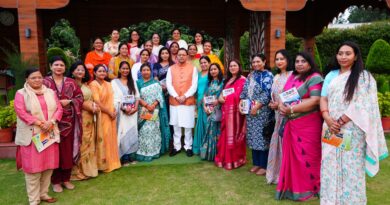 मुख्यमंत्री पुष्कर सिंह धामी से भाजपा प्रदेश महिला मोर्चा के प्रतिनिधिमंडल ने की शिष्टाचार भेंट, पाँच वर्ष के सफल कार्यकाल पर मुख्यमंत्री को दी बधाई एवं शुभकामनाएँ, महिला सशक्तिकरण को समर्पित राज्य सरकार की पहल की सराहना