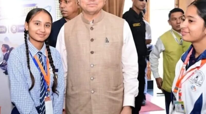 लवप्रीत की संवेदनशील सोच ने छुआ मुख्यमंत्री धामी का दिल, घर पहुंचा टैब