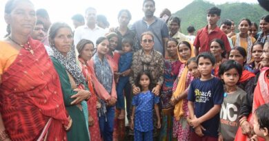 कैबिनेट मंत्री एवं क्षेत्रीय विधायक रेखा आर्या पहुंची वड्यूडा गांव, पीड़ित परिवार जनों से की मुलाक़ात, दिया हर संभव मदद का भरोसा