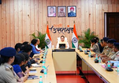 मुख्यमंत्री आवास में देर रात तक जिलाधिकारियों और एसएसपी के साथ चार घंटे से अधिक मेराथन बैठक, अधिकारियों को मुख्यमंत्री पुष्कर सिंह धामी का दो टूक सन्देश