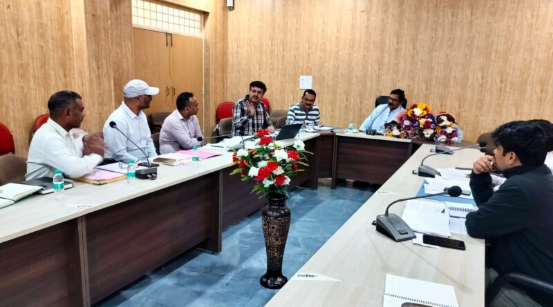 MD UPCL पी सी ध्यानी ने समीक्षा बैठक में दिए कई निर्देश,  श्रीनगर और टिहरी मंडल को शत प्रतिशत राजस्व वसूली के दिए आदेश